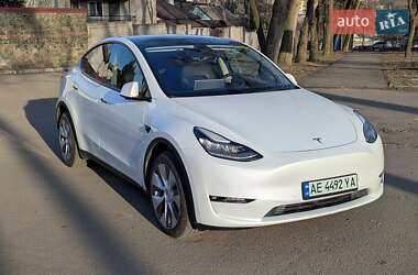 Внедорожник / Кроссовер Tesla Model Y 2021 в 
