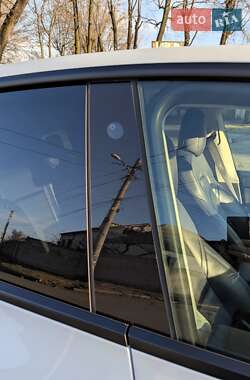 Внедорожник / Кроссовер Tesla Model Y 2021 в 