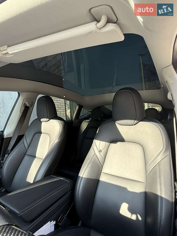 Позашляховик / Кросовер Tesla Model Y 2022 в Києві