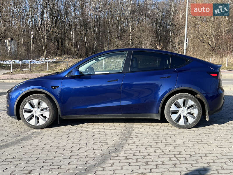 Внедорожник / Кроссовер Tesla Model Y 2023 в Львове