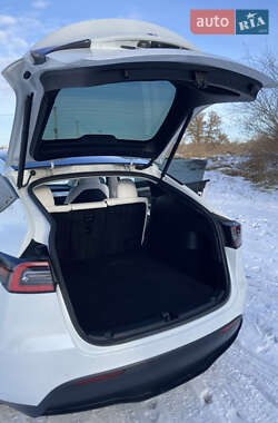 Внедорожник / Кроссовер Tesla Model Y 2020 в 