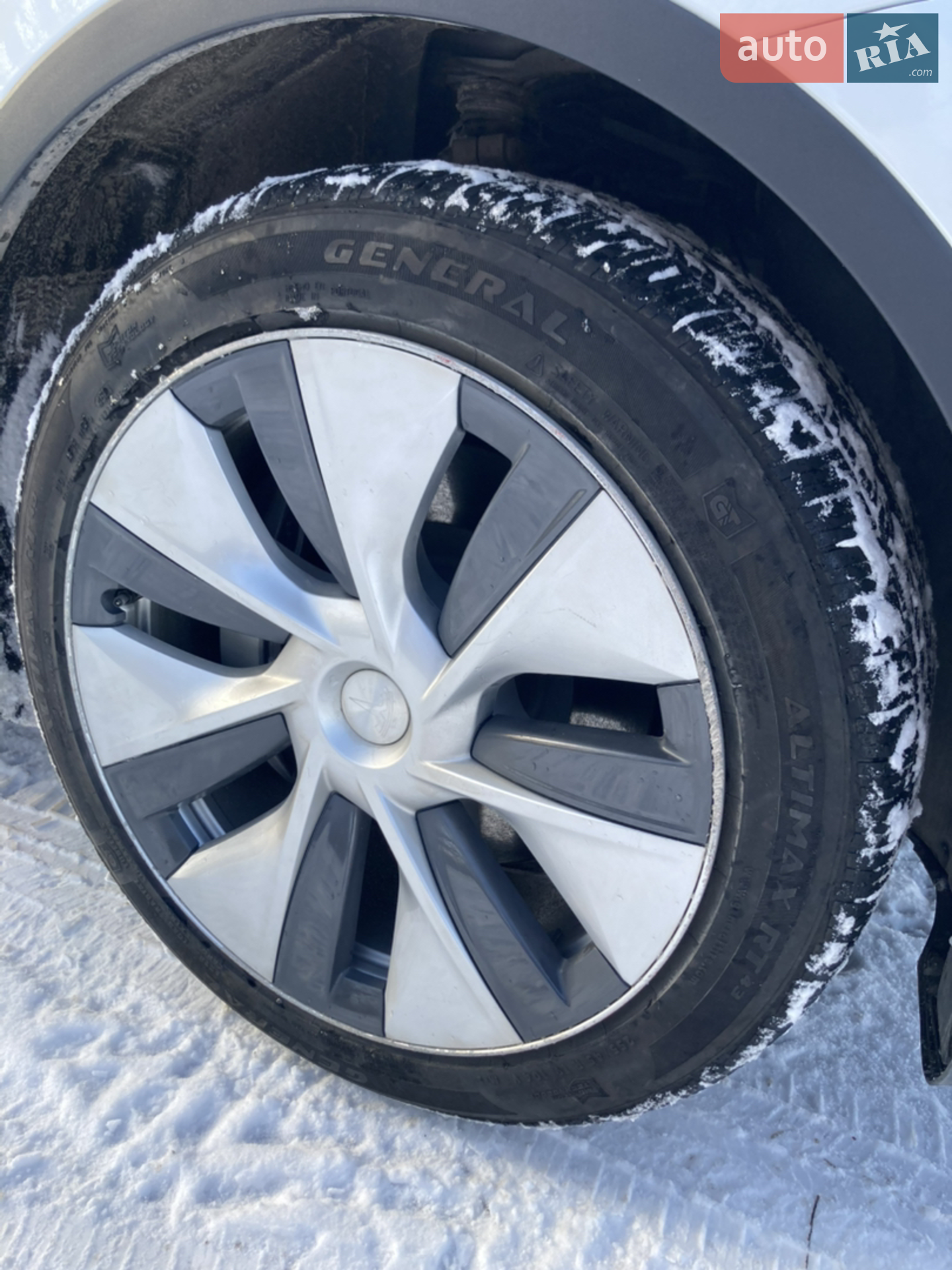 2020 Tesla Model Y - мініатюра 18