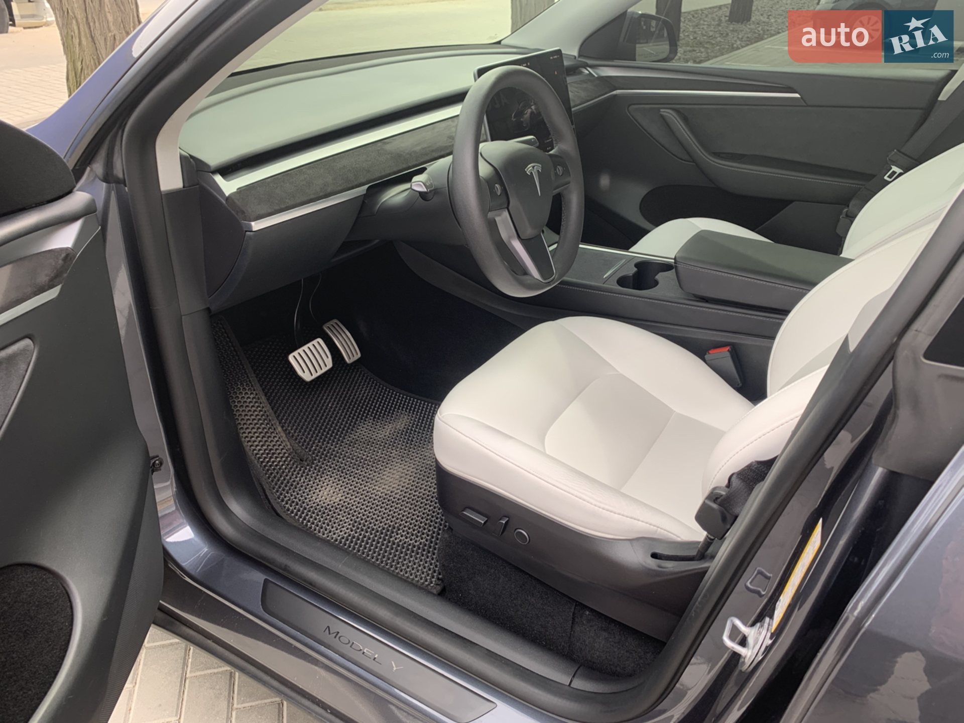2022 Tesla Model Y - мініатюра 36