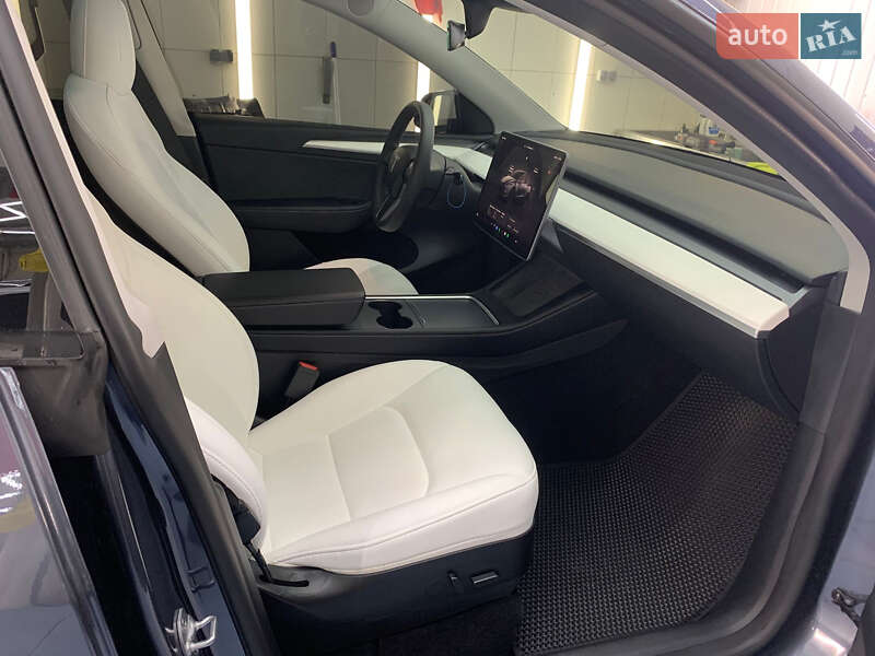 Внедорожник / Кроссовер Tesla Model Y 2022 в Днепре