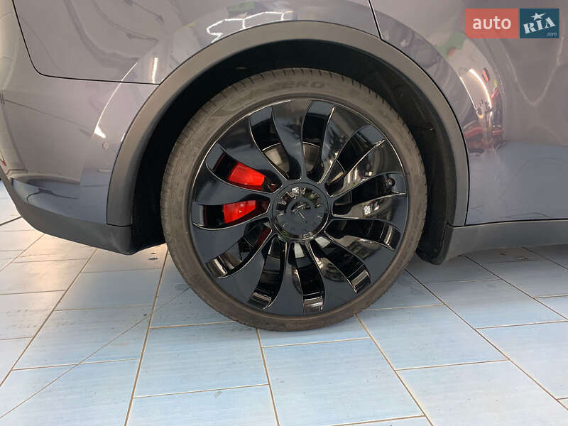 Внедорожник / Кроссовер Tesla Model Y 2022 в Днепре