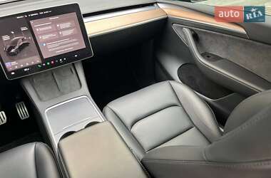 Внедорожник / Кроссовер Tesla Model Y 2022 в 