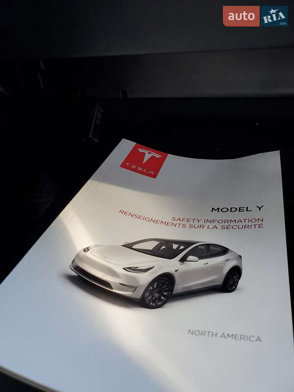 Внедорожник / Кроссовер Tesla Model Y 2023 в Киеве
