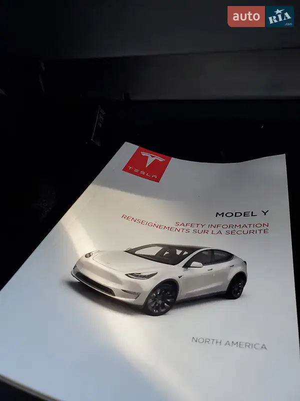 Внедорожник / Кроссовер Tesla Model Y 2023 в Киеве документ