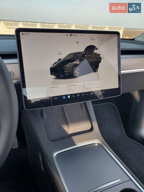 Внедорожник / Кроссовер Tesla Model Y 2023 в Киеве