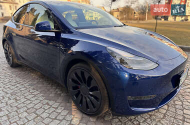 Внедорожник / Кроссовер Tesla Model Y 2024 в 