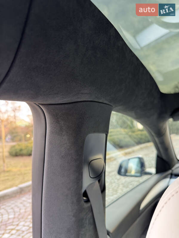 Позашляховик / Кросовер Tesla Model Y 2024 в Львові фото 16 Позашляховик / Кросовер Tesla Model Y 2024 в Львові