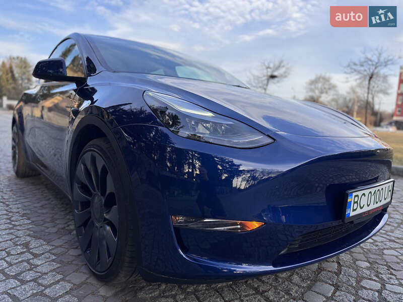 Внедорожник / Кроссовер Tesla Model Y 2024 в 