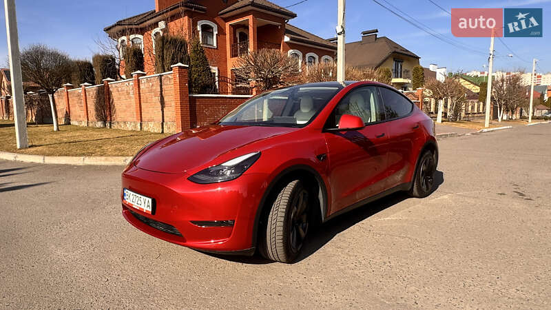 Внедорожник / Кроссовер Tesla Model Y 2022 в Ровно