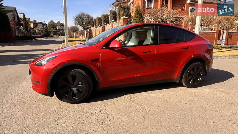 Внедорожник / Кроссовер Tesla Model Y 2022 в Ровно