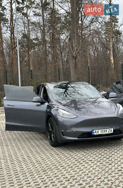 Позашляховик / Кросовер Tesla Model Y 2023 в 