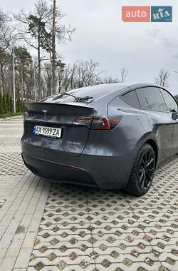 Позашляховик / Кросовер Tesla Model Y 2023 в 