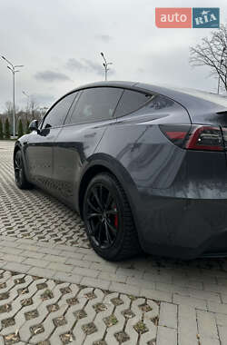 Позашляховик / Кросовер Tesla Model Y 2023 в 