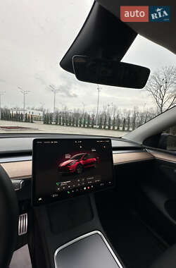 Позашляховик / Кросовер Tesla Model Y 2023 в 