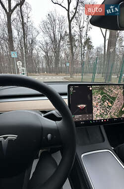 Позашляховик / Кросовер Tesla Model Y 2023 в 