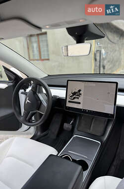 Внедорожник / Кроссовер Tesla Model Y 2022 в 