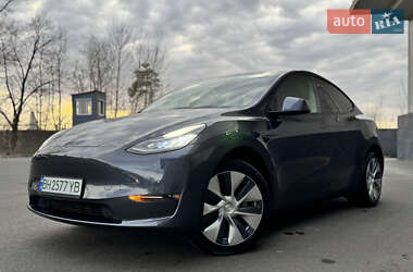 Внедорожник / Кроссовер Tesla Model Y 2021 в 