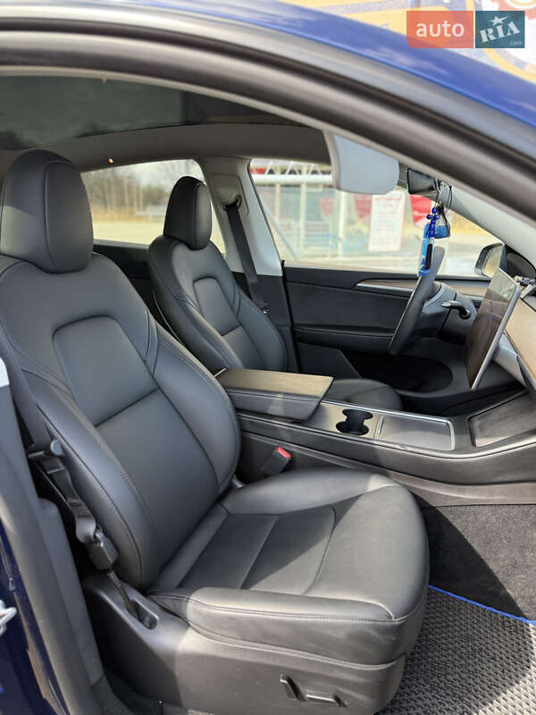Внедорожник / Кроссовер Tesla Model Y 2023 в Стрые