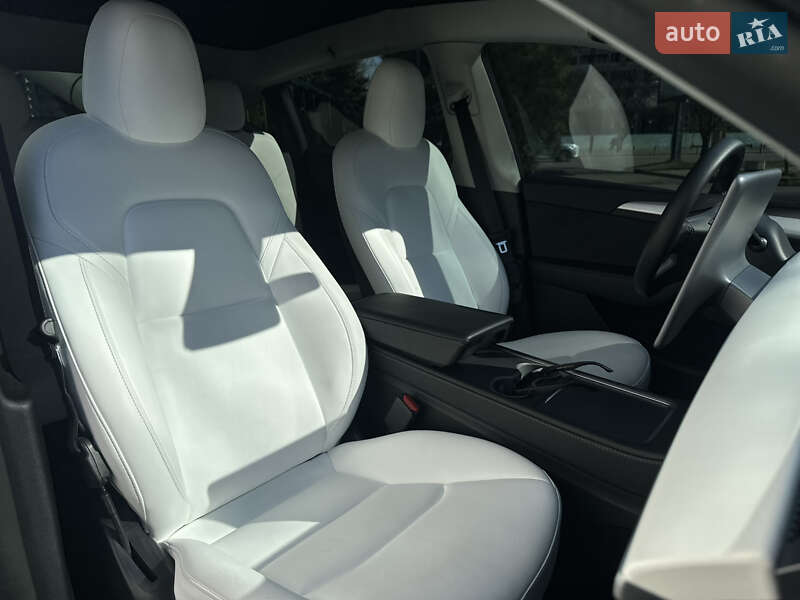 Внедорожник / Кроссовер Tesla Model Y 2022 в Днепре