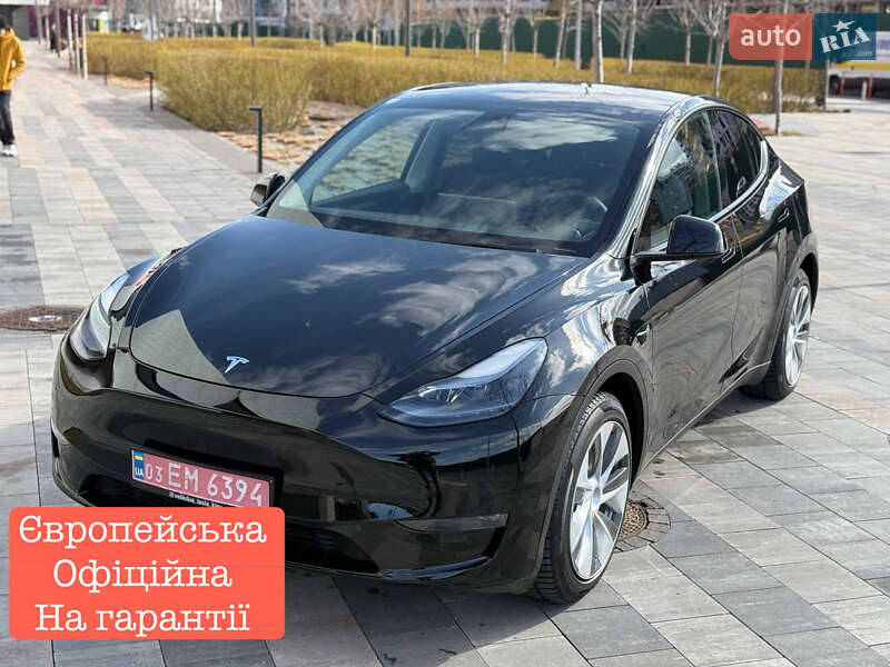 Внедорожник / Кроссовер Tesla Model Y 2023 в Киеве