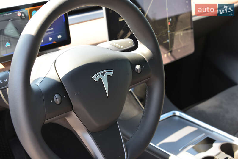 Внедорожник / Кроссовер Tesla Model Y 2022 в Полтаве