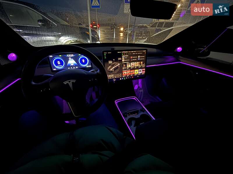 Внедорожник / Кроссовер Tesla Model Y 2022 в Полтаве