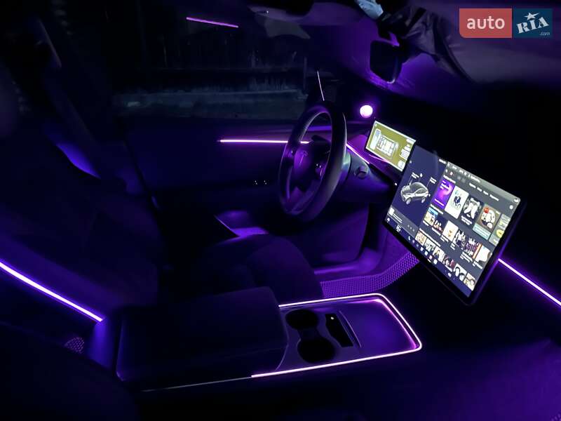 Внедорожник / Кроссовер Tesla Model Y 2022 в Полтаве