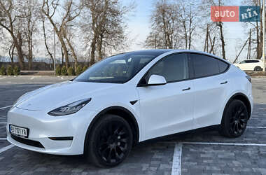 Внедорожник / Кроссовер Tesla Model Y 2023 в 