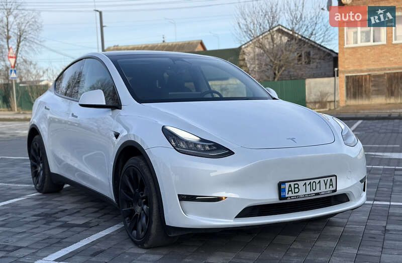 Tesla Model Y 2023