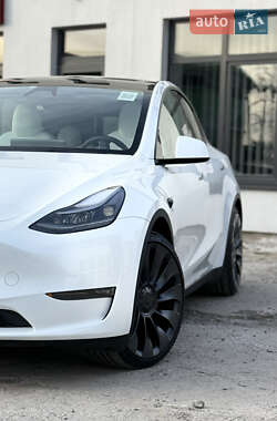 Внедорожник / Кроссовер Tesla Model Y 2024 в 
