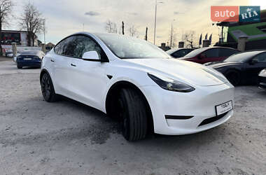 Внедорожник / Кроссовер Tesla Model Y 2024 в 