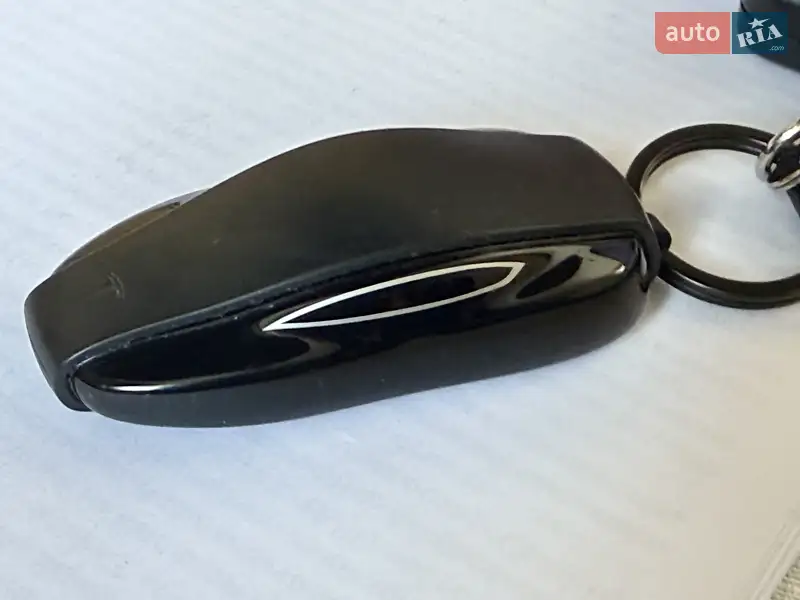 Позашляховик / Кросовер Tesla Model Y 2022 в Полтаві документ