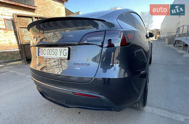 Внедорожник / Кроссовер Tesla Model Y 2024 в 