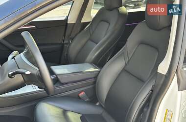 Внедорожник / Кроссовер Tesla Model Y 2023 в 