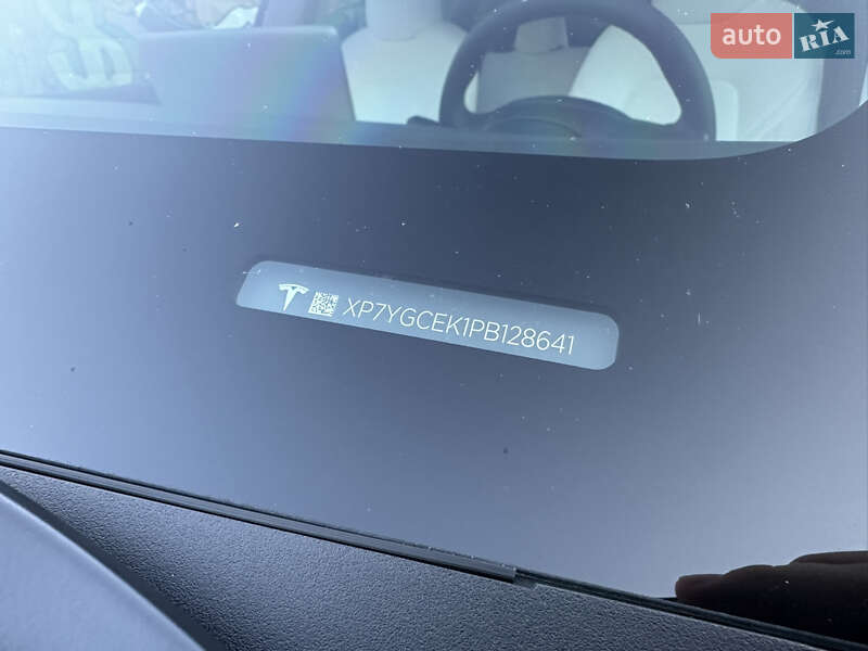Внедорожник / Кроссовер Tesla Model Y 2023 в Харькове