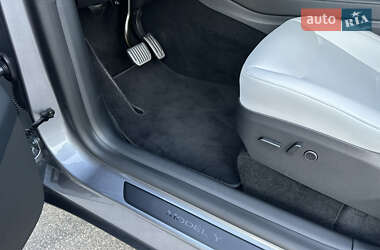 Позашляховик / Кросовер Tesla Model Y 2023 в 