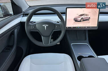 Позашляховик / Кросовер Tesla Model Y 2023 в 