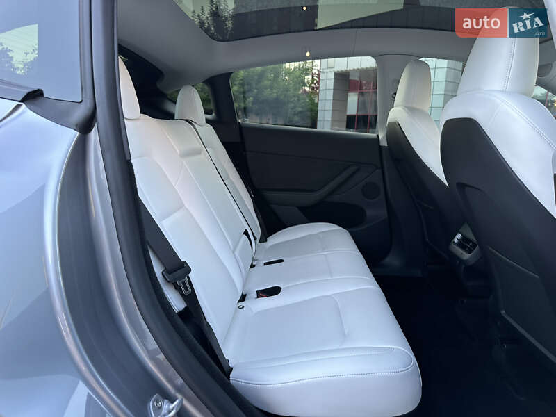 Внедорожник / Кроссовер Tesla Model Y 2023 в Харькове