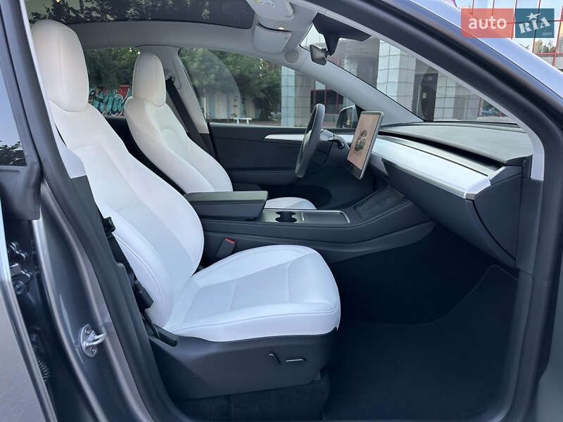 Внедорожник / Кроссовер Tesla Model Y 2023 в Харькове