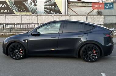 Внедорожник / Кроссовер Tesla Model Y 2024 в 
