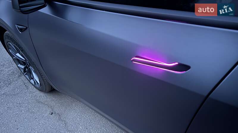 Внедорожник / Кроссовер Tesla Model Y 2022 в Полтаве