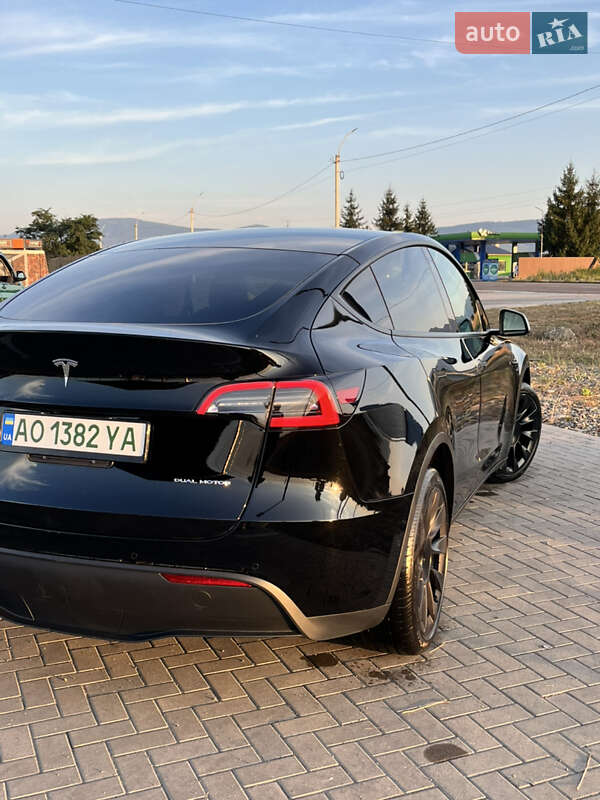 Позашляховик / Кросовер Tesla Model Y 2020 в Буштино