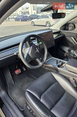Позашляховик / Кросовер Tesla Model Y 2021 в 
