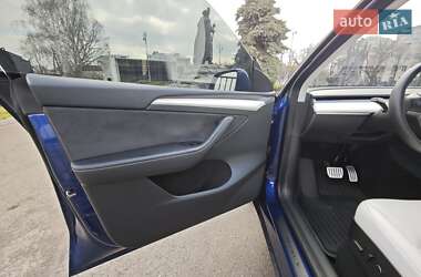 Внедорожник / Кроссовер Tesla Model Y 2022 в 