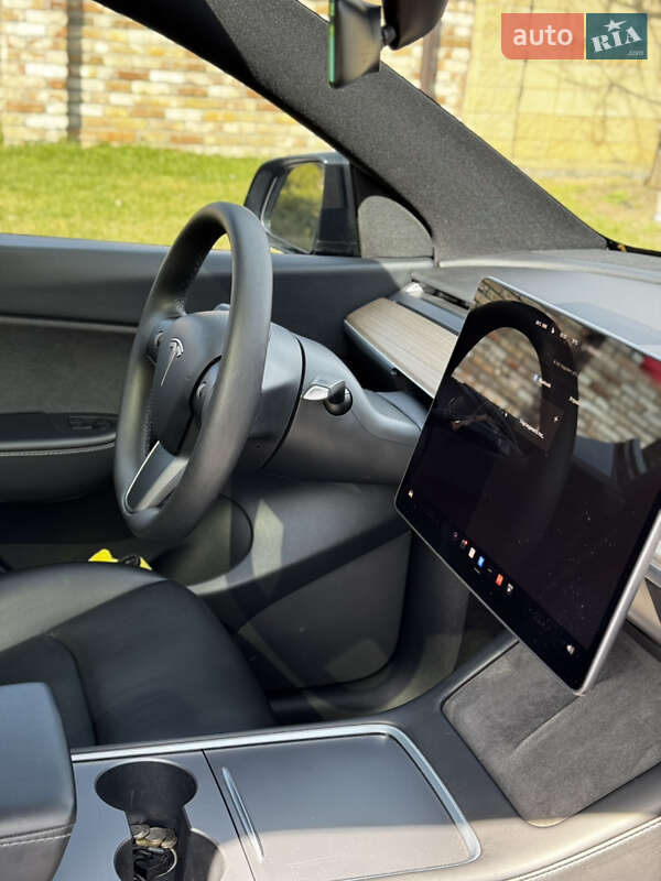 Внедорожник / Кроссовер Tesla Model Y 2021 в Днепре