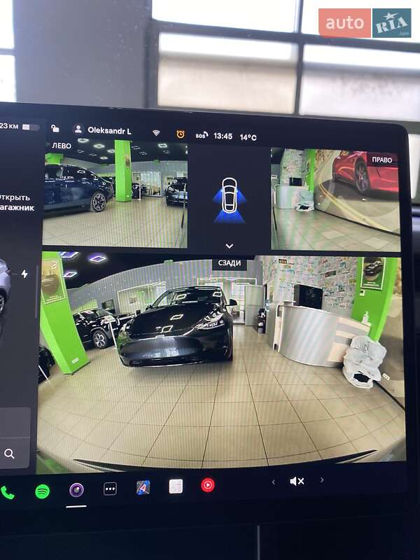 Позашляховик / Кросовер Tesla Model Y 2025 в Києві